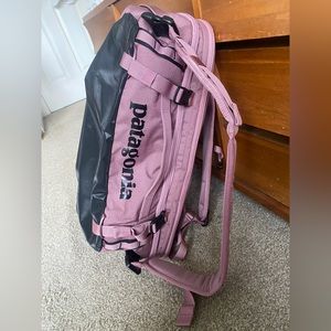 Patagonia Black Hole MLC Pack Backpack Carryon Crossbody Carry On Evening Mauve